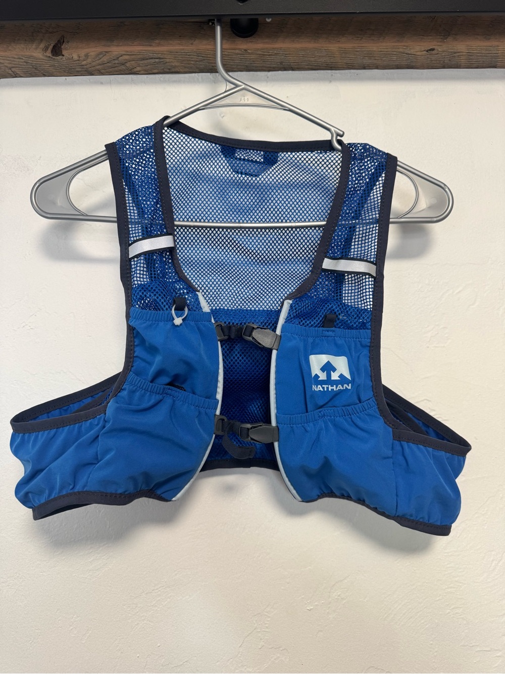 Nathan Running Vest